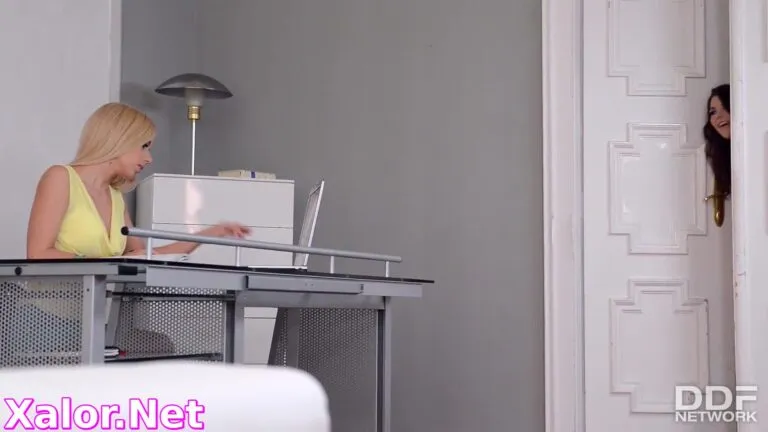 Glamour Lesbians Cum Hard on Vibrators at Work watch